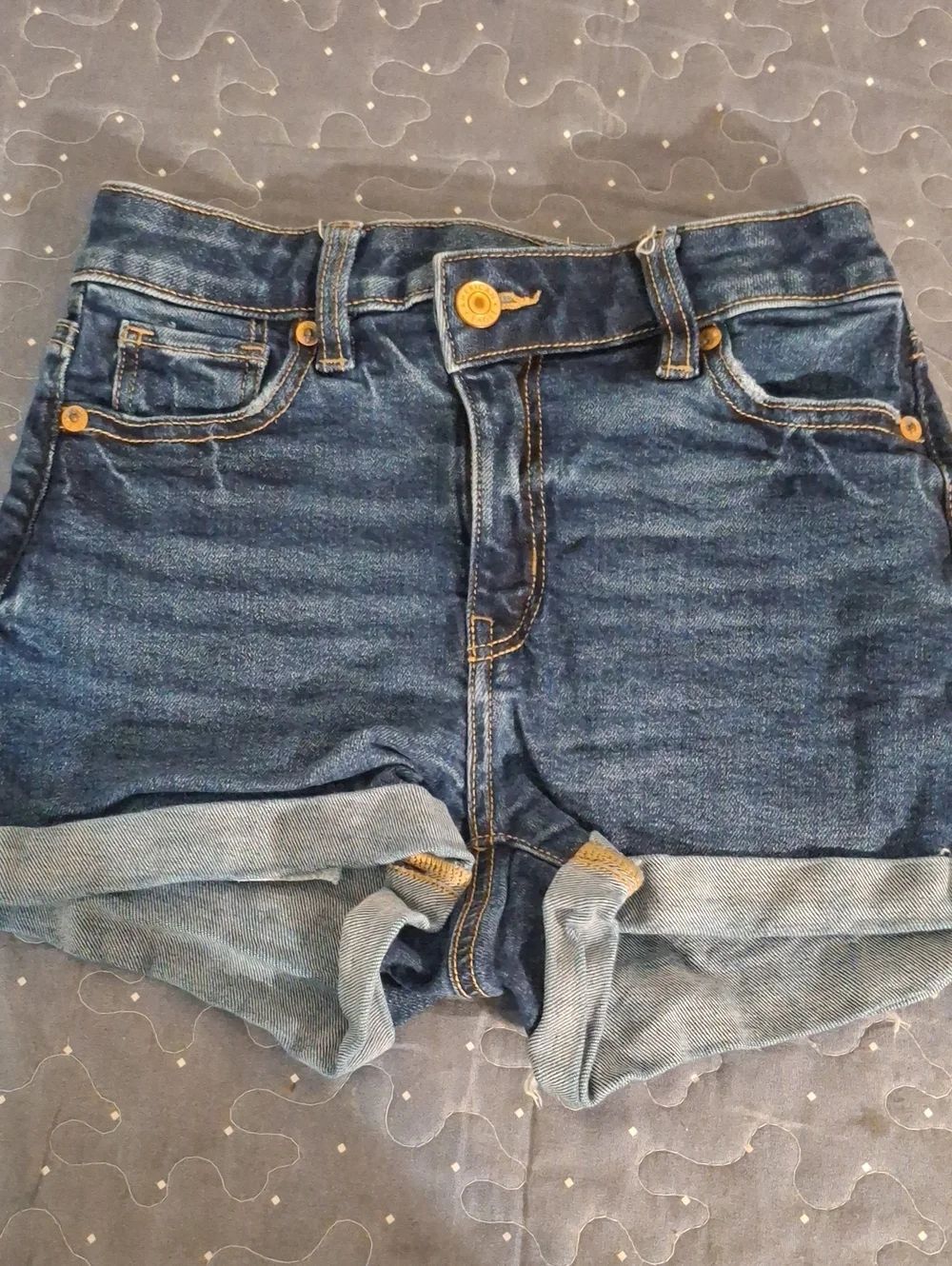American Eagle MOM High-Waist Dark Wash Denim Shorts size 000